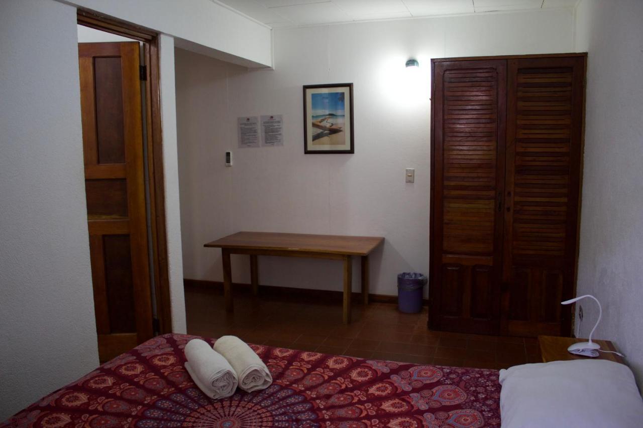 Hostel Tajalin Montezuma Exterior photo