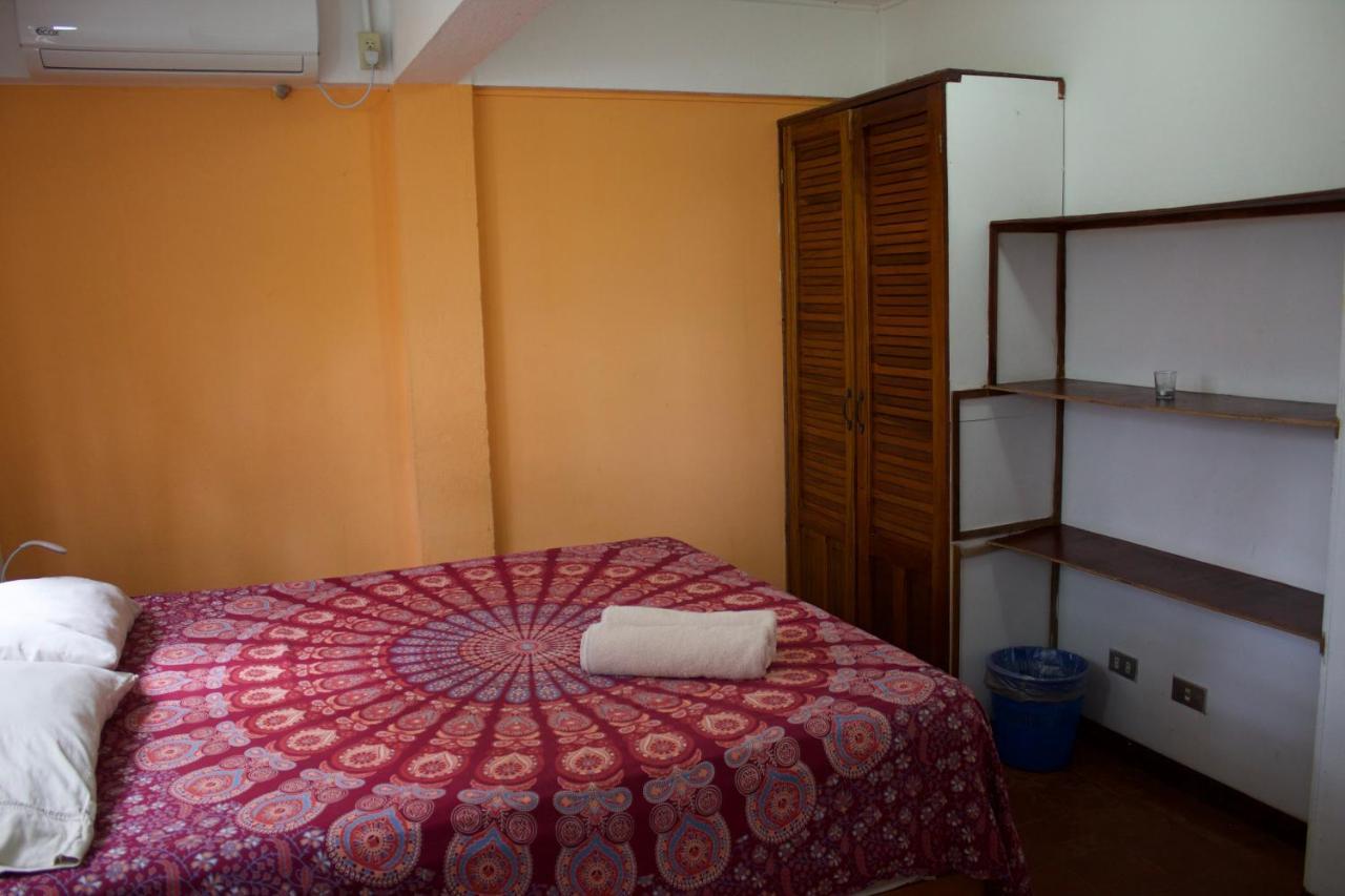 Hostel Tajalin Montezuma Exterior photo